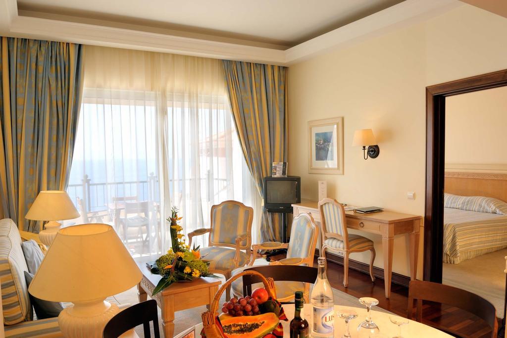 Pestana Royal All Inclusive Ocean & Spa Resort Funchal  Værelse billede